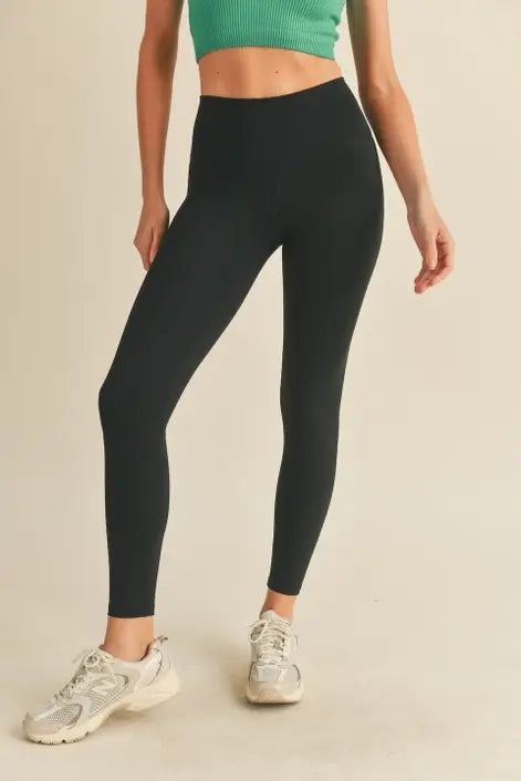 Feeling aligned leggings: Black