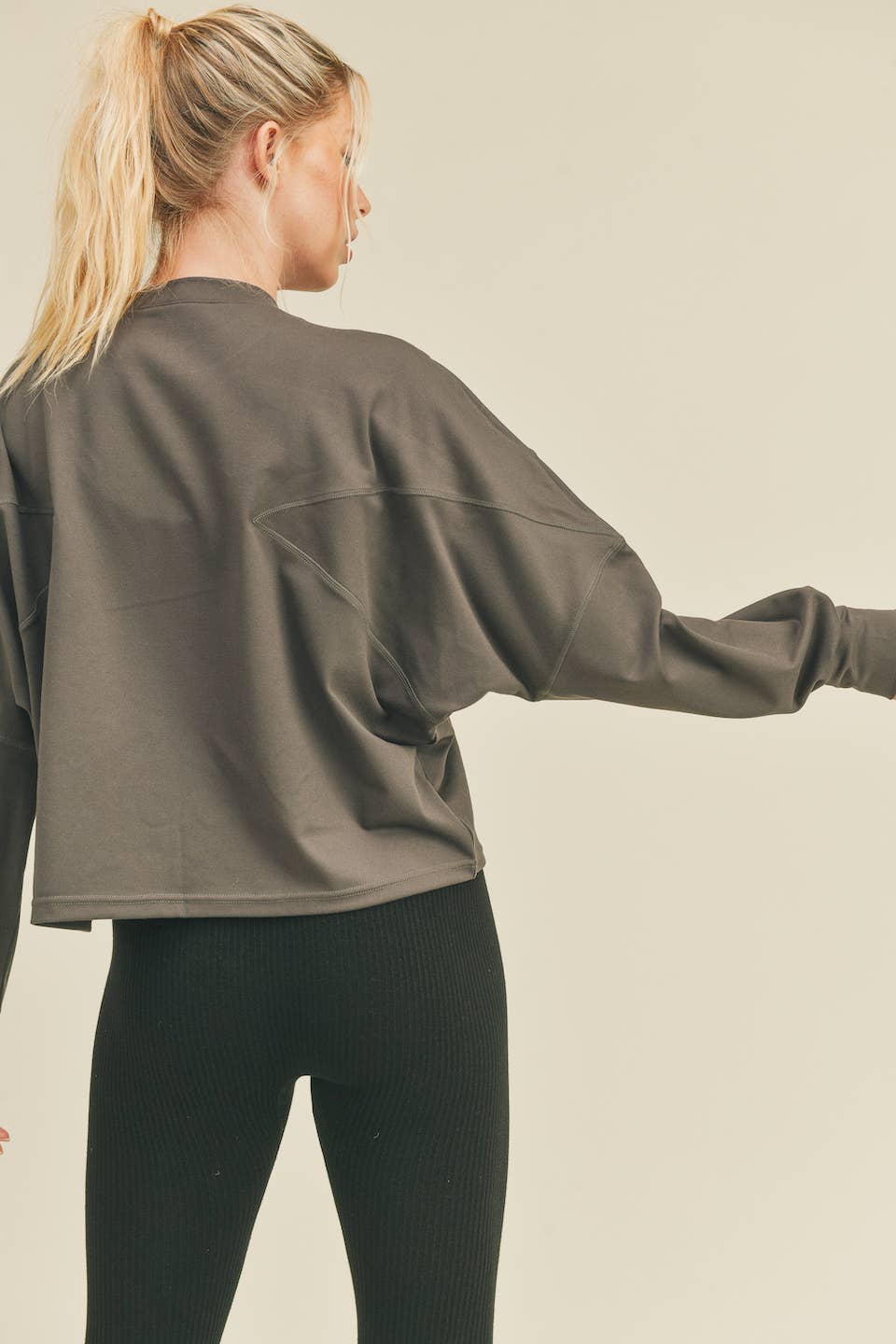 Ambre Long Sleeve: Gray
