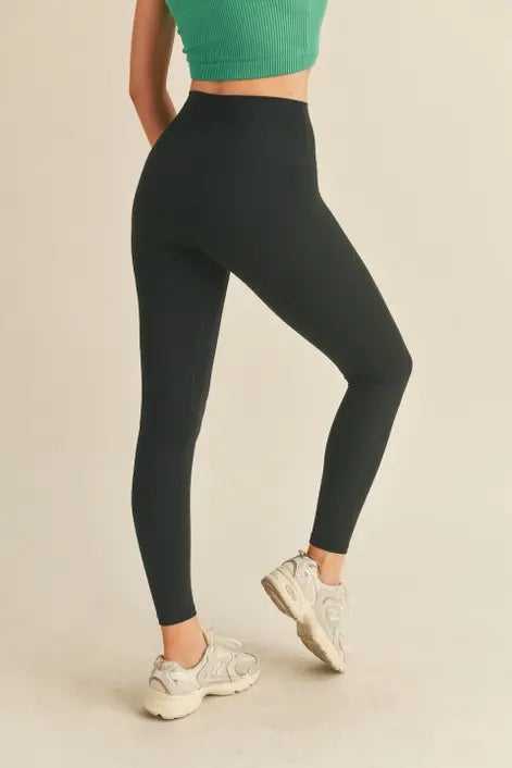 Feeling aligned leggings: Black
