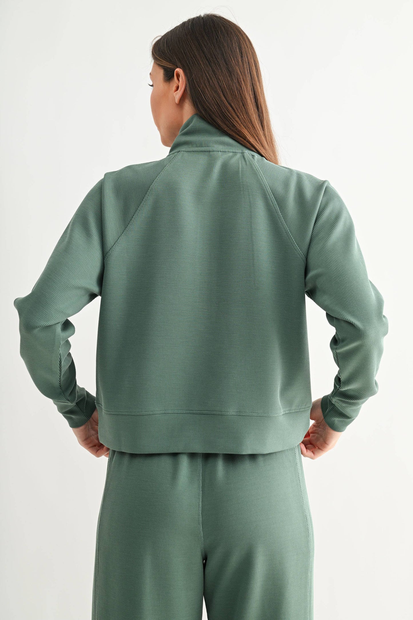 Running Errands Pullover: Eldergreen