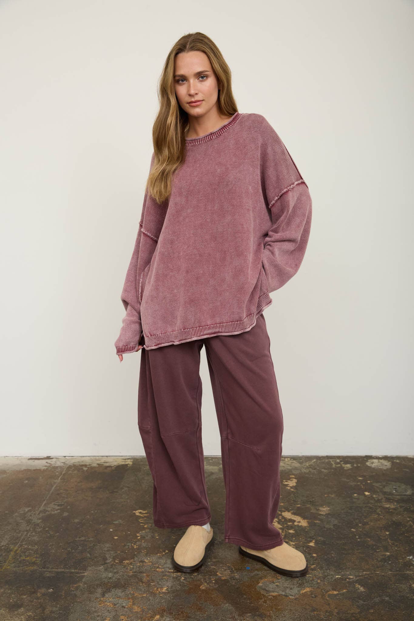 The Elowen Washed Pullover :BURGUNDY