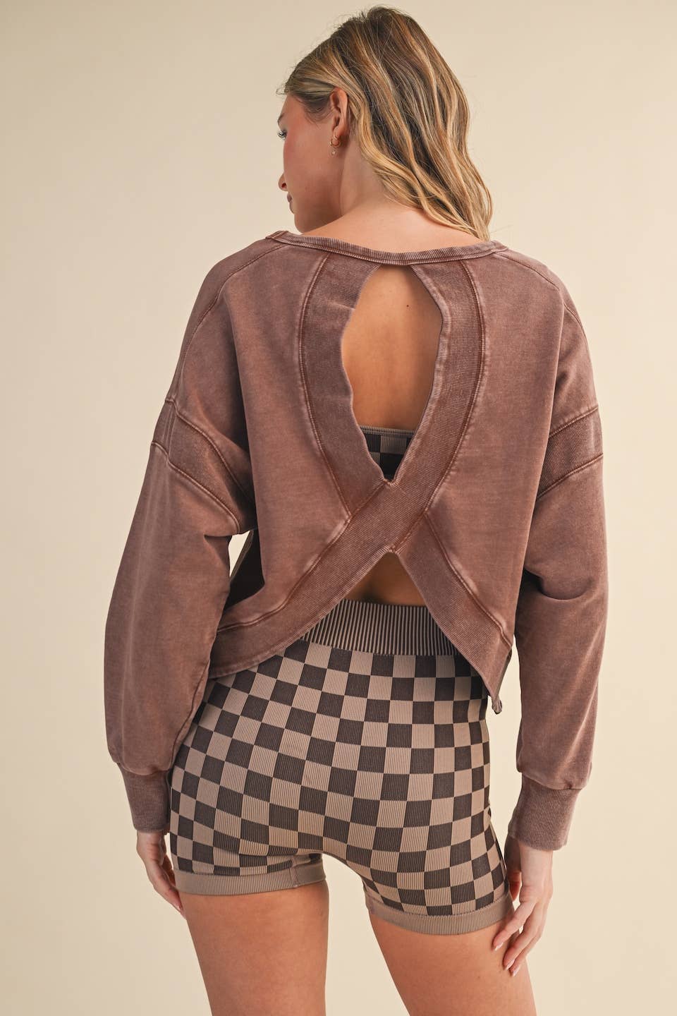 Comeback Around Cutout Sweatshirt: Chocolate