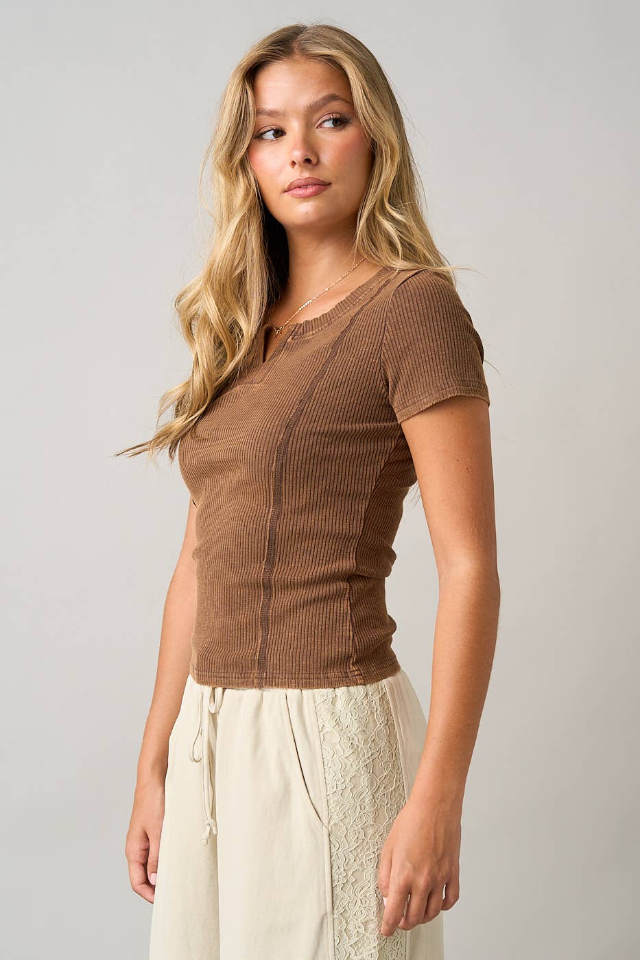 Kayce Ribbed Tee/Chocolate