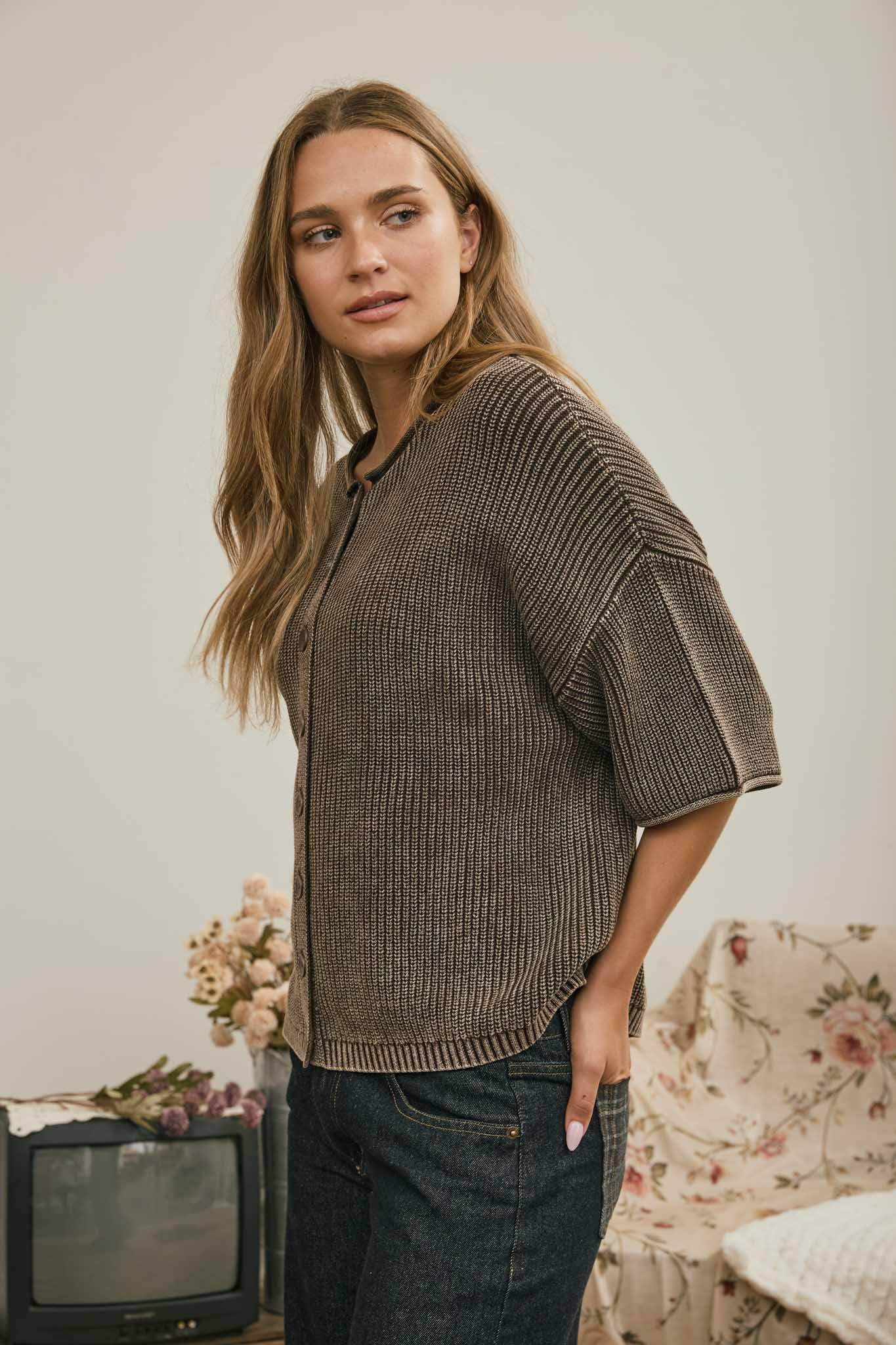 Hannah Ribbed Short Sleeve Cardigan : DARK BROWN