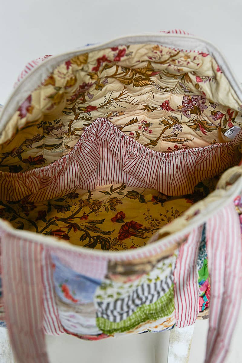 Quilted Mixed Floral Patchwork Duffle Bag: Cream Multi