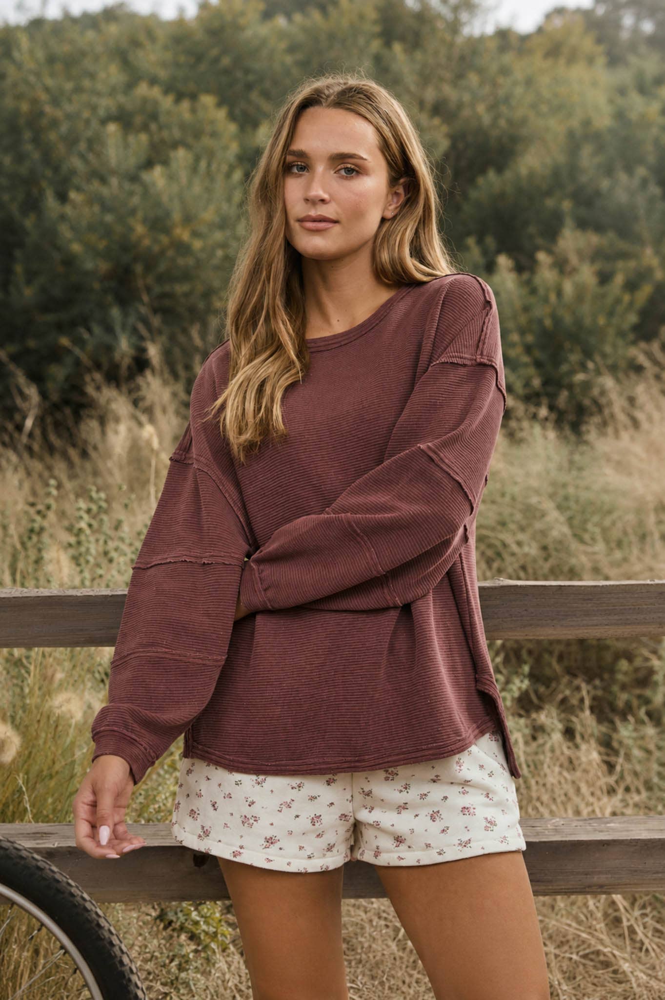 Zoey Exposed Seam: Maroon