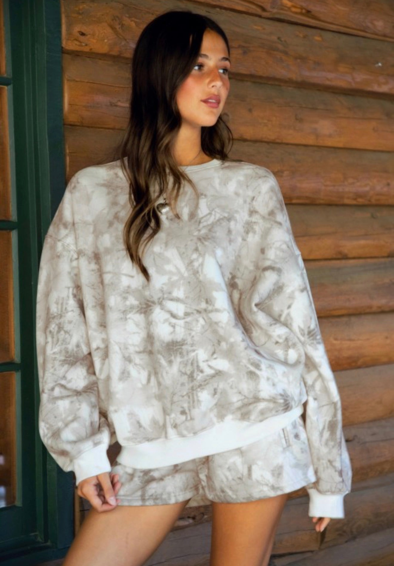 Avery Woodlands Pullover