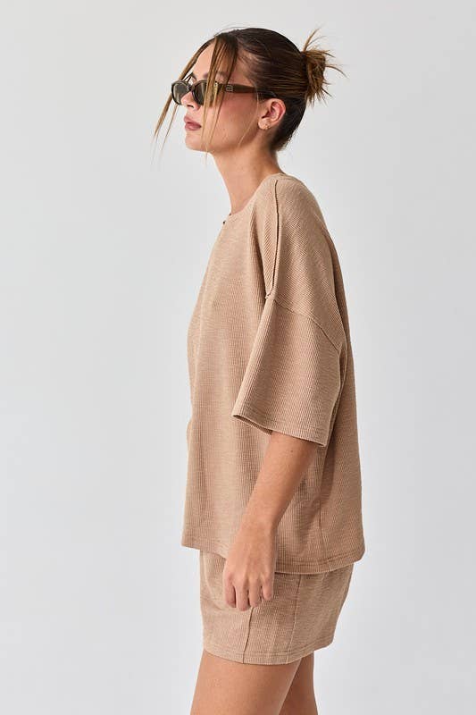 Amaya Textured Knit Top and Shorts Set: TAUPE