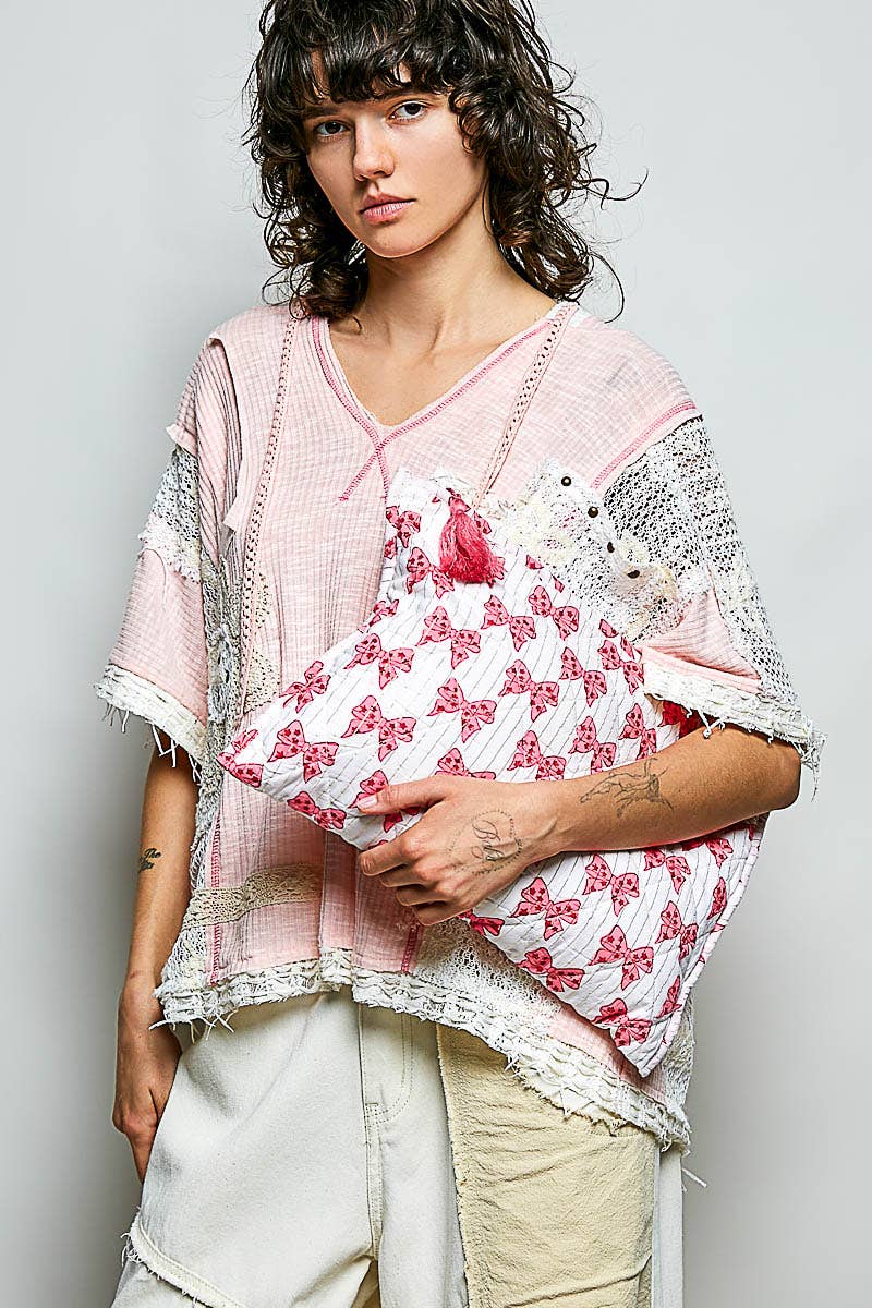 Bow Block Print Quilted Tassel Pouch: PINK MULTI /