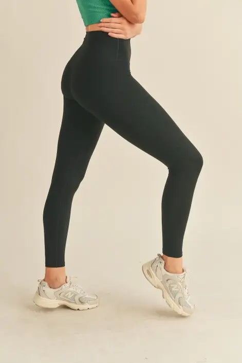 Feeling aligned leggings: Black