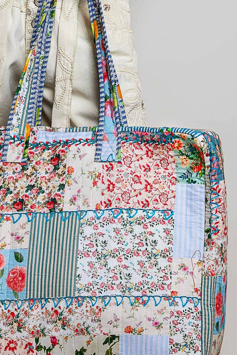 Trompe L’oeil Structured Quilted Tote Bag: Blue/Ivory