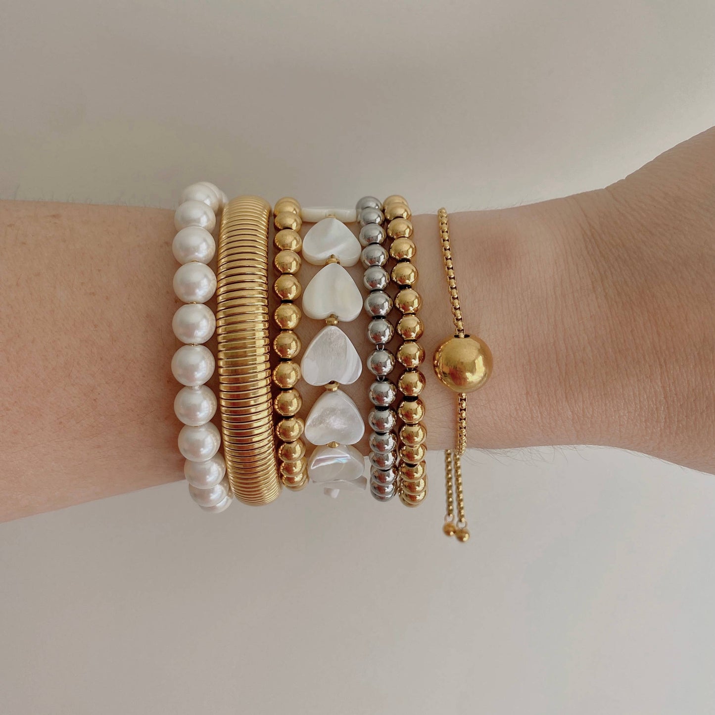 Heart Shaped Pearl Shell Bracelet 18k Gold