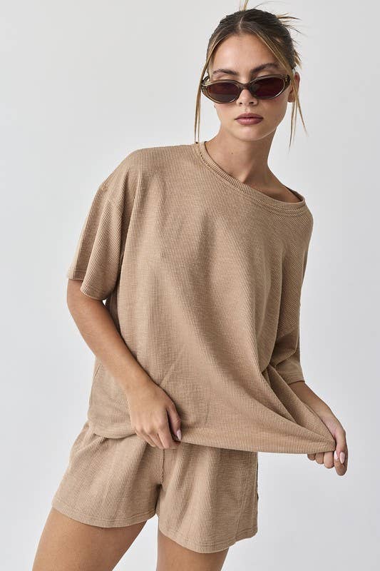 Amaya Textured Knit Top and Shorts Set: TAUPE