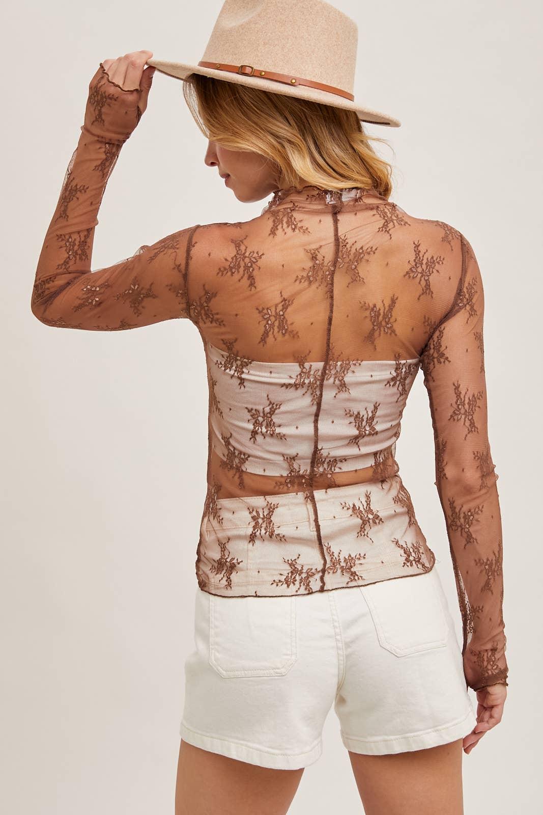 LACE MESH LAYERING TOP: HAZELNUT